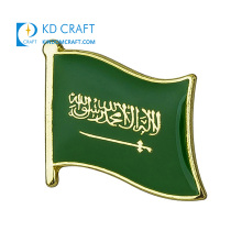 Maßgeschneiderte Metall-Zink-Legierung Freundschaft nationales Emblem Logo magnetische Brosche Pin Abzeichen Emaille Revers König Flagge Saudi Arabien Pin